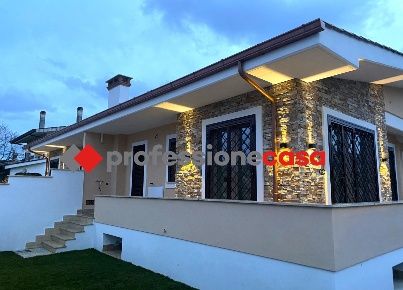 Foto Casa indipendente a Pomezia in vendita