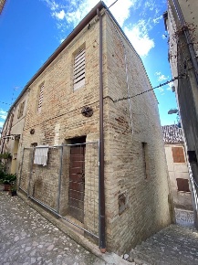 Foto Casa indipendente a Ripatransone Centro di 100 m² con 4 locali