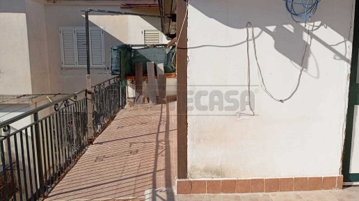 Foto Case semi ndipendenti in Via Cavour, Marcianise di 150 m² con 5 locali