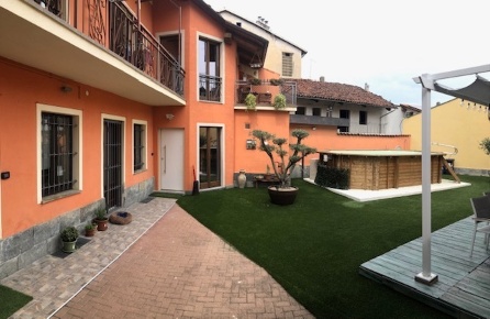 Foto Case semi ndipendenti in Via Palestro 47, Piossasco di 190 m²