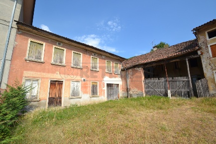 Foto Case semi ndipendenti a Valdagno Centro di 349 m² con 8 locali