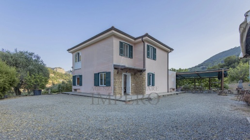 Foto Casa indipendente in Località Casermette 4, Ventimiglia Varase, Bevera