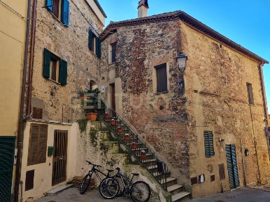 Foto Case semi ndipendenti in Via Volterra 20, Cinigiano Sasso D'Ombrone