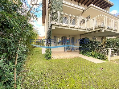 Foto Casa indipendente in Viale A. Toscanini 18, Cervia Mare di 106 m²