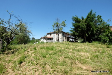 Foto Case semi ndipendenti a Pareto di 147 m² con 8 locali in vendita