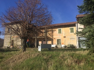 Foto Case semi ndipendenti a Mioglia di 350 m² con 8 locali in vendita