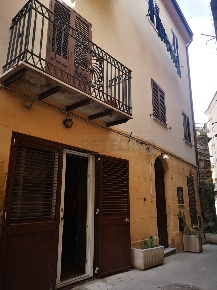 Foto Casa indipendente in via matteotti 46, Caltanissetta Centro di 250 m²