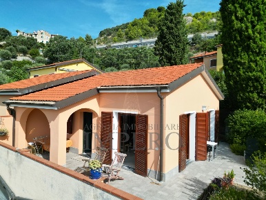 Foto Casa indipendente in Via Ciabauda 1, Ventimiglia Grimaldi, Mortola