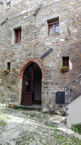 Foto Case semi ndipendenti a Luni di 50 m² con 2 locali in vendita