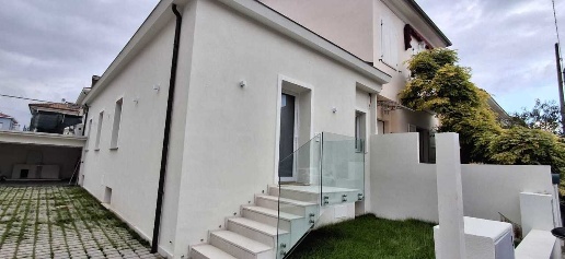 Foto Case semi ndipendenti in Via Antinori, Rimini in vendita