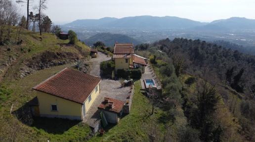 Foto Casa indipendente a Sarzana Olmo, Santa Caterina, Falcinello di 310 m²