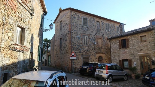 Foto Casa indipendente a Castel Viscardo di 180 m² con 8 locali in vendita