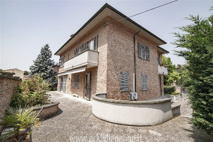 Foto Casa indipendente in Via Duca degli Abruzzi 5, Piacenza Farnesiana