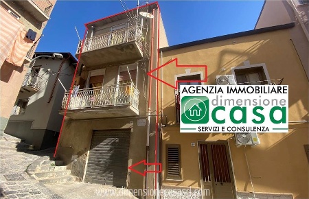 Foto Casa indipendente in Via F. Sicurella 54, San Cataldo in vendita