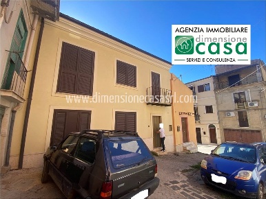 Foto Casa indipendente in Via Cuccia n 6, San Cataldo in vendita