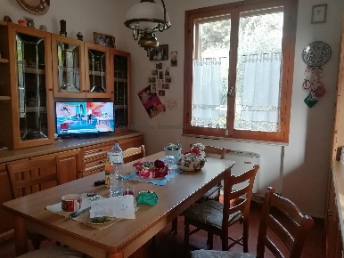 Foto Casa indipendente a Vallefoglia di 300 m² in vendita