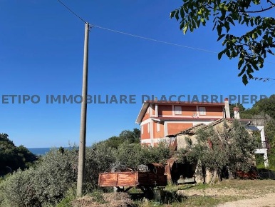 Foto Casa indipendente in VIA  S. ANDREA 14, Cupra Marittima di 420 m²