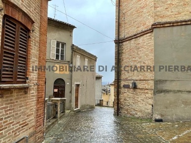 Foto Casa indipendente in VIA PARTINO, Montefiore dell'Aso Centro di 120 m²