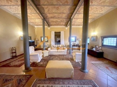 Foto Casa indipendente in Via Fratelli Cervi, Ravenna di 434 m² in vendita