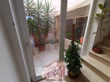 Foto Case semi ndipendenti a Russi Centro di 120 m² con 4 locali in vendita