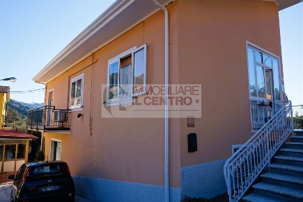 Foto Case semi ndipendenti a Fosdinovo di 70 m² con 3 locali in vendita