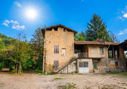 Foto Casa indipendente in Via Albareda, Missaglia Lomaniga di 350 m²