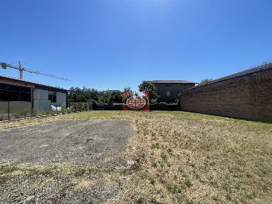 Foto Casa indipendente a Forlì Stazione - Grandi Italiani di 487 m²