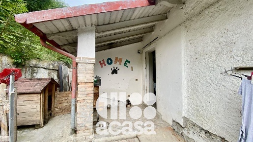 Foto Casa indipendente a Sarsina di 246 m² con 5 locali in vendita