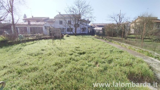 Foto Casa indipendente in via Campone, Suardi di 126 m² con 3 locali
