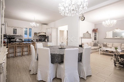 Foto Casa indipendente a Imola Viale Dante, Osservanza di 306 m² in vendita