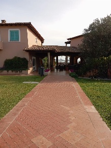 Foto Case indipendenti a Sassari di 95 m² con 5 locali in affitto