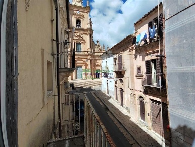 Foto Casa indipendente in ecce homo, Ragusa Centro di 180 m² con 6 locali