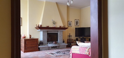 Foto Case semi ndipendenti in FRAZIONE VAlenzani quarto, Asti di 350 m²