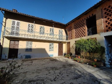 Foto Casa indipendente in FRAZIONE MONTEMARZO, Asti Montemarzo di 300 m²
