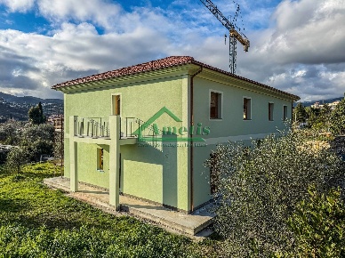 Foto Appartamento in Via Caramagna, Imperia Caramagna di 124 m² in vendita