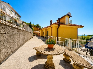 Foto Case semi ndipendenti a Boissano di 90 m² con 4 locali in vendita