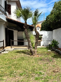 Foto Casa indipendente in Via Amalfi, Anzio Lido di Cincinnato - Sirene