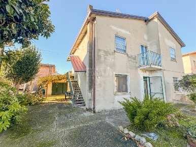 Foto Casa indipendente in Via Edero Ravaioli, Argenta Longastrino di 206 m²