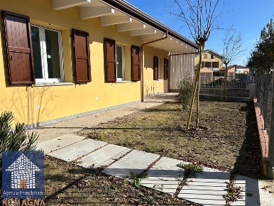 Foto Casa indipendente a Russi di 120 m² con 4 locali in vendita
