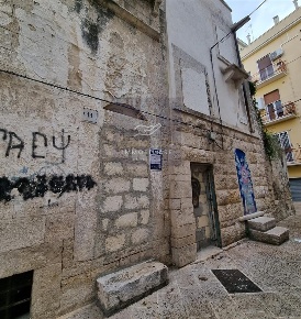 Foto Casa indipendente a Corato di 90 m² con 10 locali in vendita