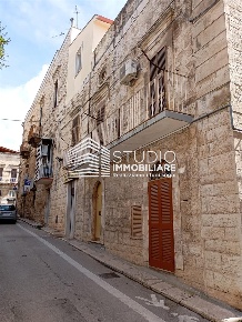 Foto Casa indipendente a Ruvo di Puglia Centro di 85 m² con 3 locali
