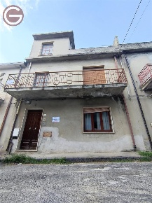 Foto Casa indipendente a Taurianova Centro di 200 m² con 3 locali