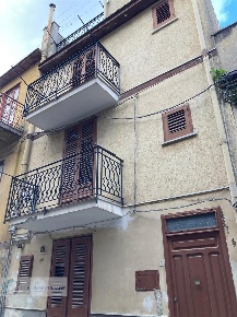 Foto Casa indipendente in Via Giambrone 20, Lercara Friddi di 153 m²