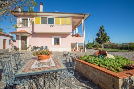 Foto Casa indipendente in VIA SANTO STEFANO 147, Ripa Teatina di 258 m²
