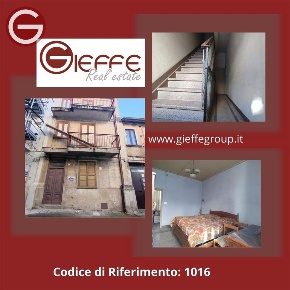 Foto Casa indipendente a Cittanova di 90 m² con 3 locali in vendita