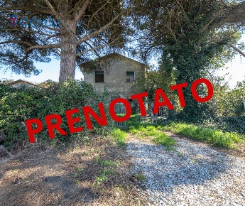 Foto Casa indipendente a Gatteo di 228 m² con 8 locali in vendita