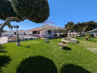 Foto Villa singola in via ondine, Ragusa Marina di Ragusa Centro di 195 m²
