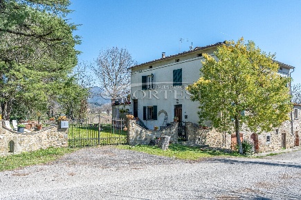 Foto Appartamento in Rigutino Nord 22, Arezzo di 90 m² con 5 locali