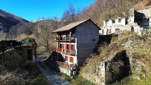 Foto Casa indipendente in borgata Mattiet, Giaveno di 75 m² con 4 locali