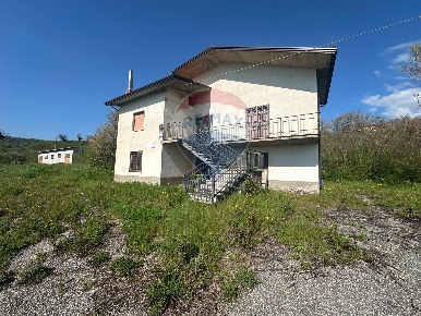 Foto Casa indipendente in C/da CAPITORTO, Casalduni di 240 m² con 7 locali